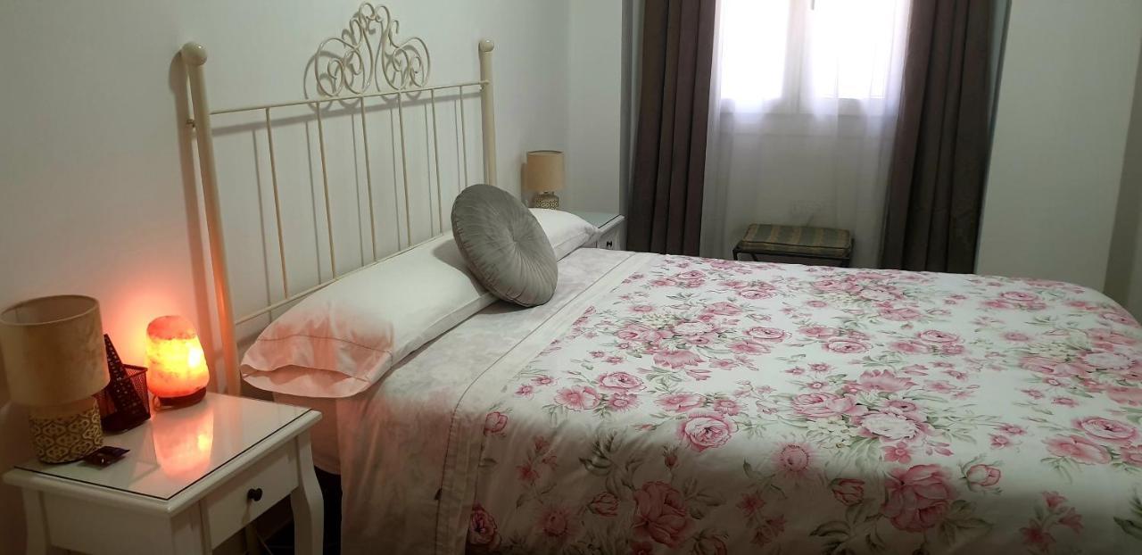 Bed and Breakfast Casa Amelia à Roquetas de Mar Extérieur photo